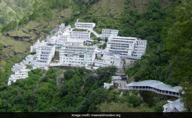 Despite Heavy Snowfall 13 Thousand People Are Reaching Every Day For The Visas Of Mata Vaishno Devi