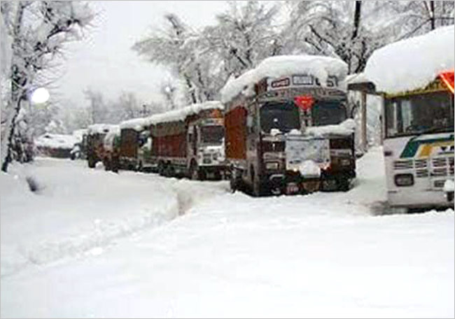 Srinagar Jammu Highway Closure Brings Endless Miseries For Kashmiris