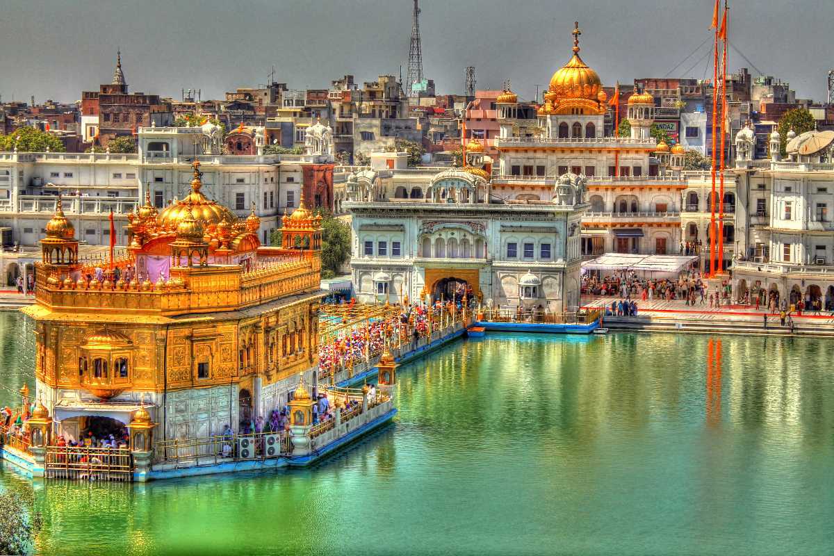 Vaishno Devi Amritsar Tour Package From Mumbai By Flight - AvaniHolidays