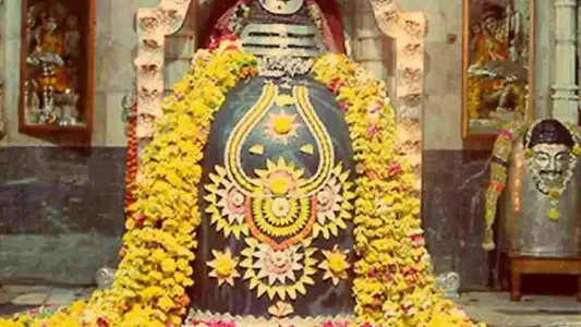 Mallikarjuna Jyotirlinga Srisailam Tour Package With Hyderabad From Lucknow By Flight
